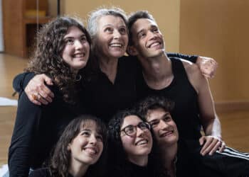 La nova producció de l’Escalante creada per Bramant Teatre se centra en el pas de la infància al món adult