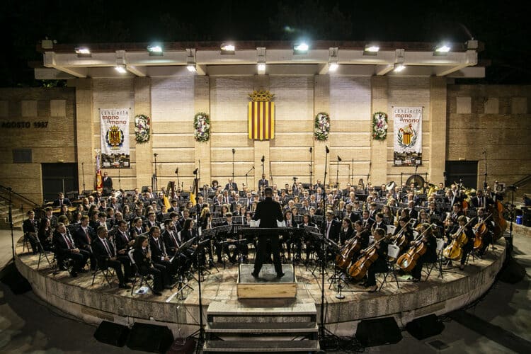 Buñol en el Certamen: Duelo de titanes (1).  Saül Gómez: “Ir al certamen supone el reto de mostrar nuestro excepcional nivel artístico”