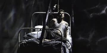 Jesús Torres, Carles Alfaro y Max Aub sorprenden en Les Arts con la ópera ‘Tránsito’