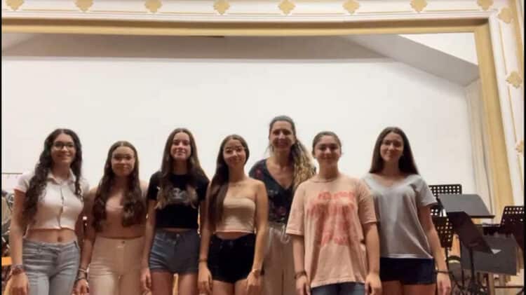 La ‘Camerata SIOAM’ ofrece un concierto en el  II Ciclo de de Grupos de Mujeres de la Coordinadora de SSMM de València