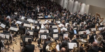 La Banda Simfònica Municipal de València ompli de música els Jardins del Palau