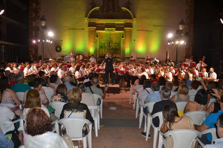 El Olimpo de los Dioses va sonar a Manises de la mà de L’Artística per Sant Joan