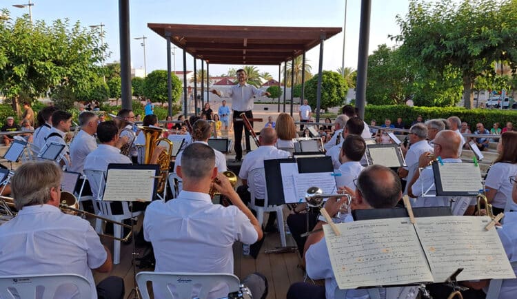 Andrés Valero-Castells dirige por primera vez a la Banda Municipal de Castelló