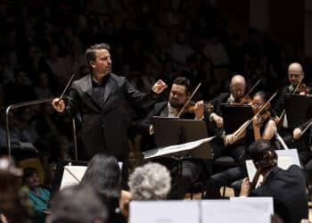 La Orquestra de la Comunitat Valenciana visitará Santander, Pollença y Soria con James Gaffigan como director musical