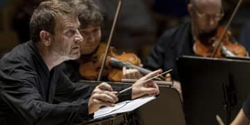 El Concert de les Bandes de Llíria rendix enguany homenatge al director local Álvaro Albiach