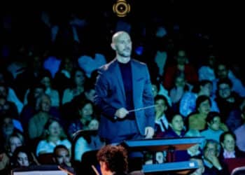 El valenciano Pere  Vicalet,  nuevo  director  asociado  de  la  Orquesta  Filarmónica del Café-Comfamiliar Risaralda de Colombia