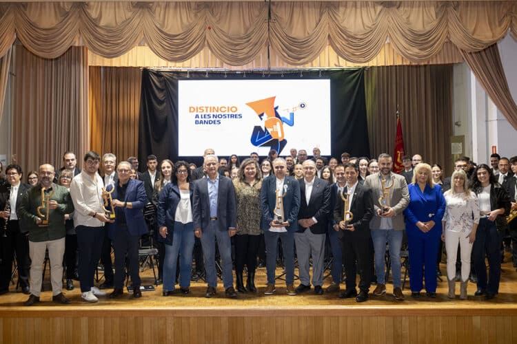 Diputació de València entrega els seus reconeixements a bandes de música centenàries de Montserrat, Oliva, Alfafar i Llutxent