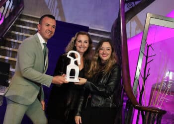 El teatre Escalante de la Diputació de València, guardonat pels seus 40 anys de trajectòria amb el Premi Entitat d’AVETID