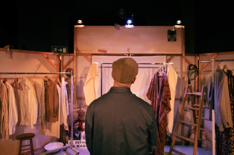 L’Escalante estrena ‘Magatzem de somnis’, un homenatge als oficis que sostenen la màgia del teatre