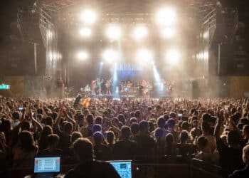 ‘Jardins del Palau’ de la Gran Fira de València inclou un any més folklore, música i focs artificials