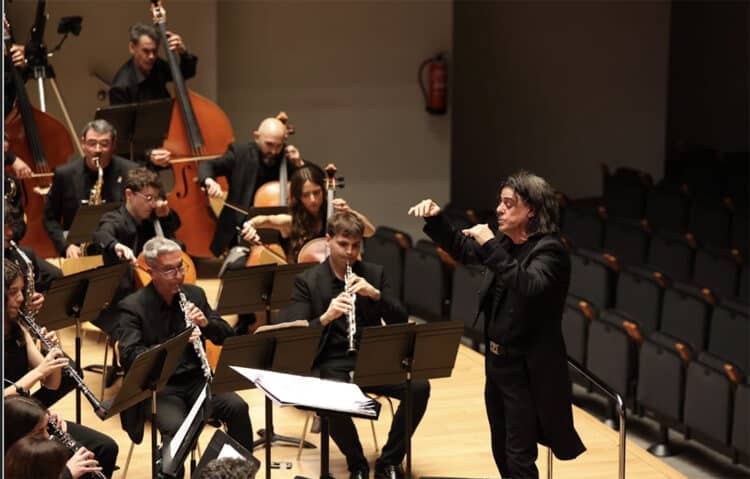 Benaguasil marca el paso en el Certamen Provincial de València que reafirma su músculo bandístico