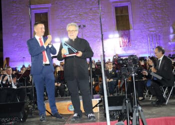 Llíria, Ciutat de la Música, homenatja el reconegut director d’orquestra Josep Pons en el Concert de Bandas